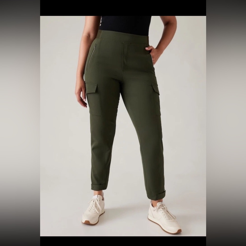 Athleta Endless Cargo High Rise Pant Green Elastic Waist Sz 16